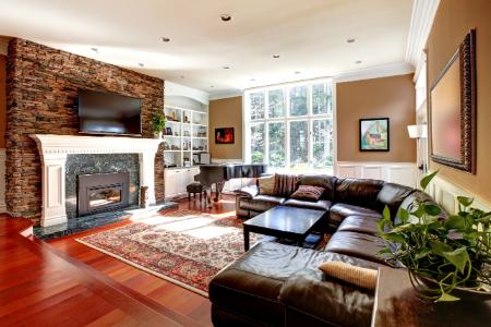 New Ways to Bring Light Into Your Home Using Glass